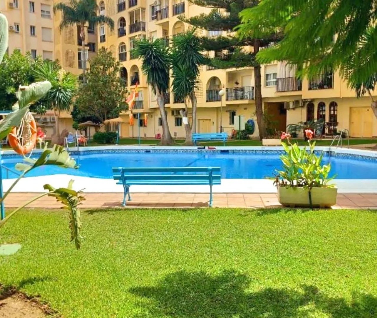 Camelias Beach, Boliches Andra 丰希罗拉